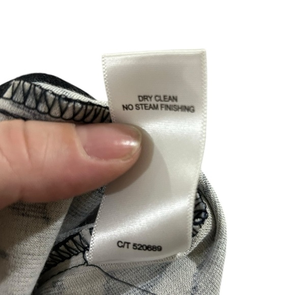 Taylor Woman Sheath Dress in blue and black with 3/4 sleeves | Size 16W - Picture 7 of 7